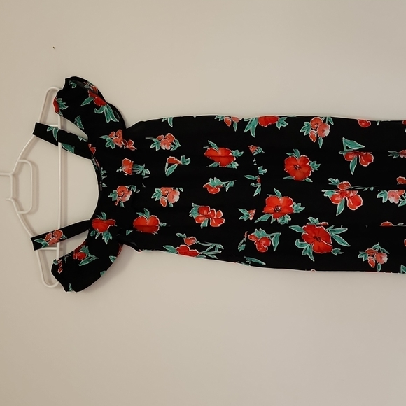 Forever 21 Black Floral Print Jumpsuit with Belt - Picture 3 of 7